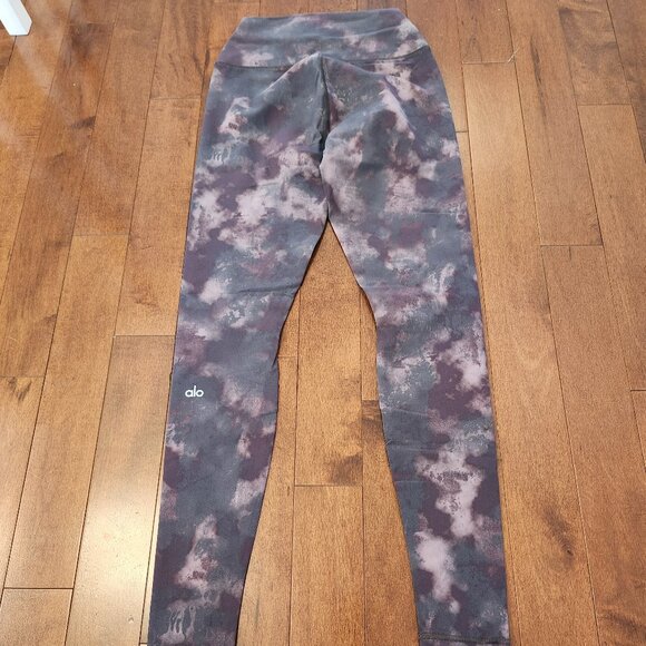 ALO women's tie dye leggings in size small - Picture 2 of 7